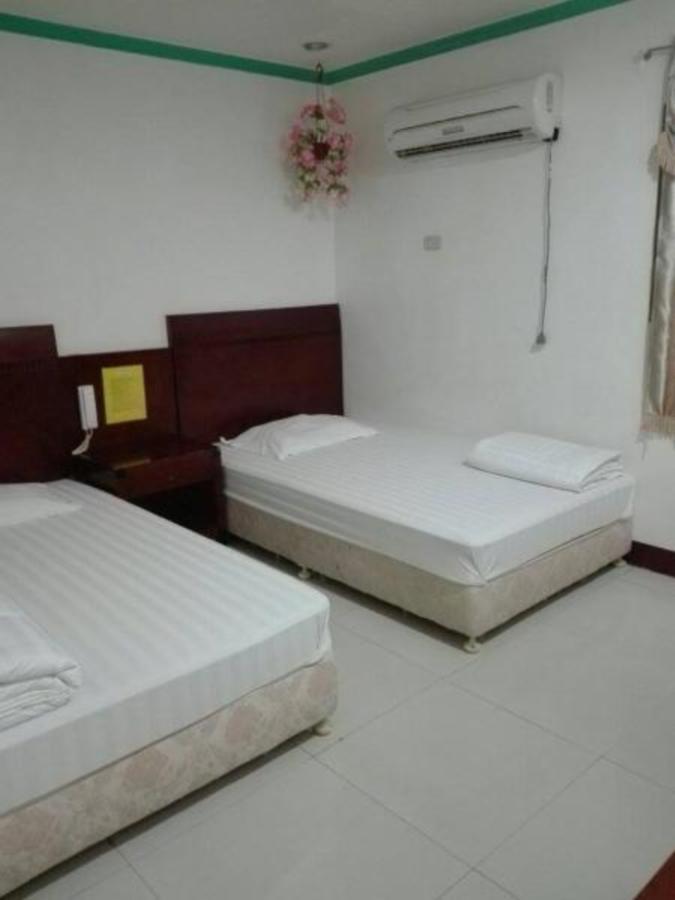 Asia Novo Boutique Hotel - Kalibo Esterno foto